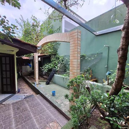 Casa Aconchegante Em Curitiba Hotel Exterior foto